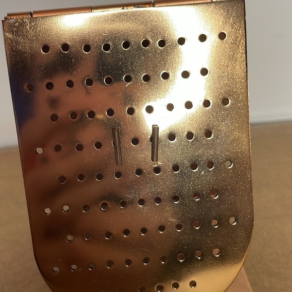 5/$25 Gold Bar Earrings. - Picture 2 of 2